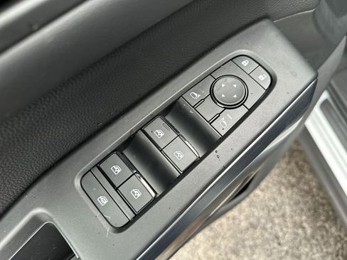 Used 2026 Nissan Pathfinder Rock Creek AWD/4WD image 17