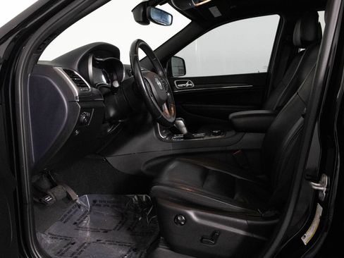 Used 2020 Jeep Grand Cherokee Limited image 19