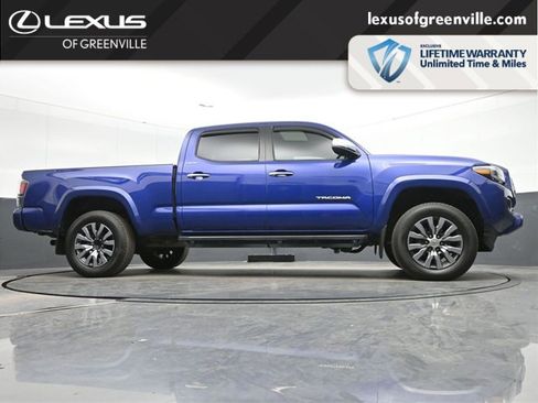 Used 2023 Toyota Tacoma Limited image 40