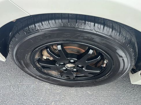 Used 2012 Toyota Prius Two image 32