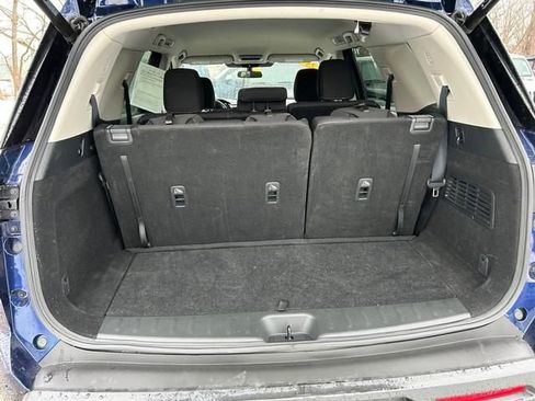 Used 2025 Nissan Pathfinder SV AWD/4WD image 26