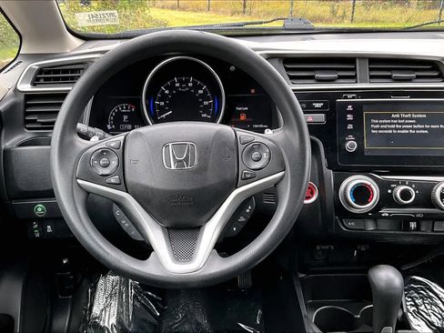 Used 2018 Honda Fit EX image 5