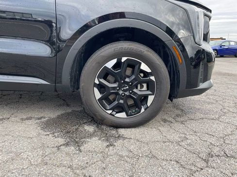 Used 2025 Kia Sorento S image 32