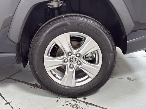 Used 2025 Toyota RAV4 XLE image 23