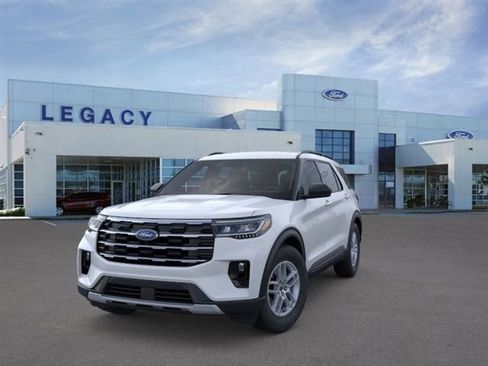 New 2026 Ford Explorer Active w/ Active Comfort Package image 2