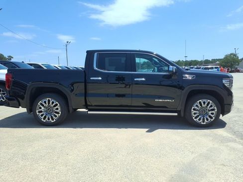 New 2026 GMC Sierra 1500 Denali Ultimate AWD/4WD image 8