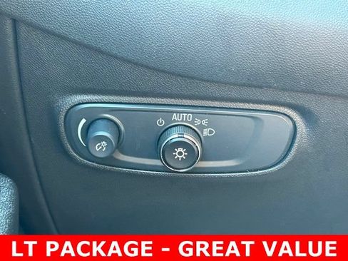 Used 2024 Chevrolet Equinox LT AWD/4WD image 19