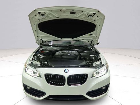 Used 2020 BMW 230i Convertible w/ Premium Package RWD image 40
