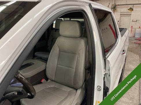 Used 2020 Chevrolet Silverado 1500 LTZ w/ LTZ Plus Package image 9