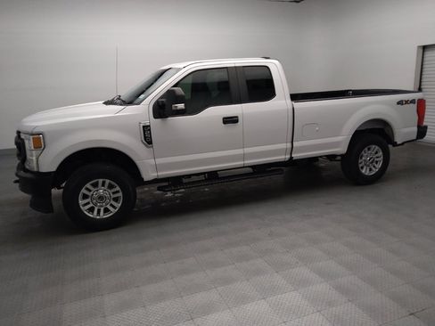 Used 2020 Ford F250 XL w/ Power Equipment Group AWD/4WD image 2