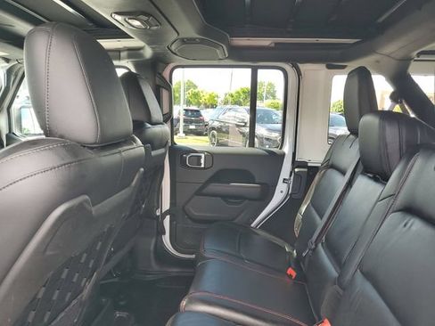 Used 2018 Jeep Wrangler Unlimited Rubicon AWD/4WD image 8