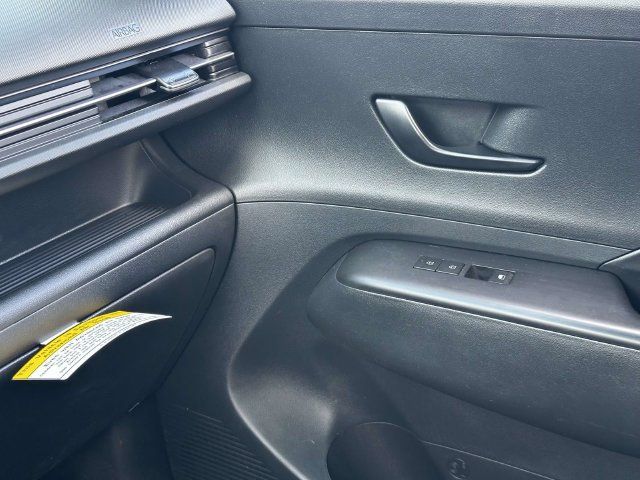 Used 2024 Hyundai Kona SE FWD image 29