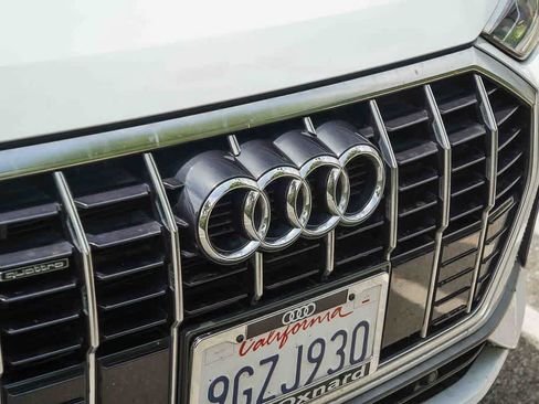 Used 2023 Audi Q3 2.0T Premium w/ Convenience Package AWD/4WD image 5