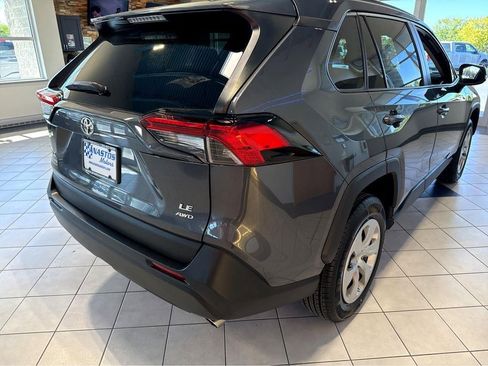 Used 2019 Toyota RAV4 LE w/ Carpet Mat Package AWD/4WD image 13