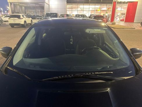 Used 2019 Nissan Sentra SV FWD image 2