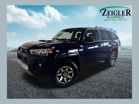 Used 2024 Toyota 4Runner TRD Off-Road AWD/4WD image 1