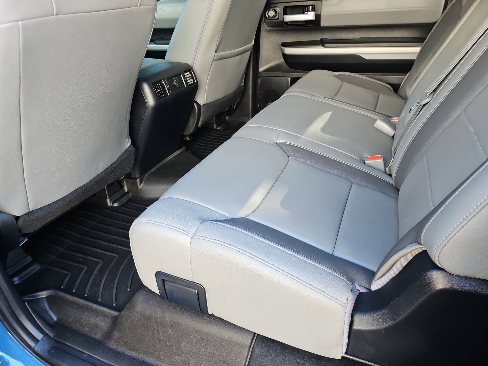 Used 2020 Toyota Tundra Limited w/ Limited Premium Package AWD/4WD image 30