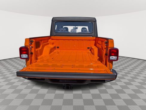 New 2026 Jeep Gladiator Sport AWD/4WD image 9
