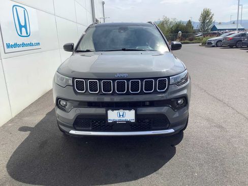 Used 2023 Jeep Compass Limited AWD/4WD image 6