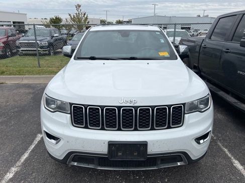 Used 2018 Jeep Grand Cherokee Limited image 2