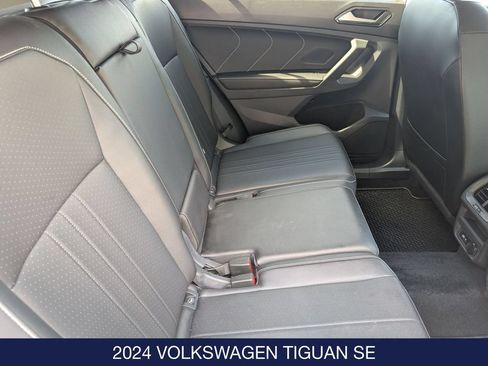 Used 2024 Volkswagen Tiguan SE AWD/4WD image 29