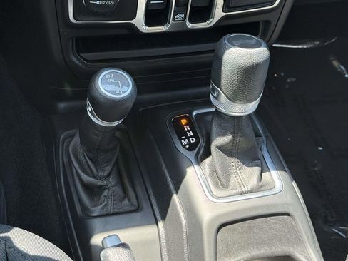 Used 2021 Jeep Wrangler Unlimited Sport AWD/4WD image 19