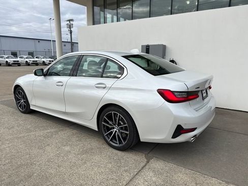 Used 2021 BMW 330i xDrive Sedan w/ Premium Package image 3