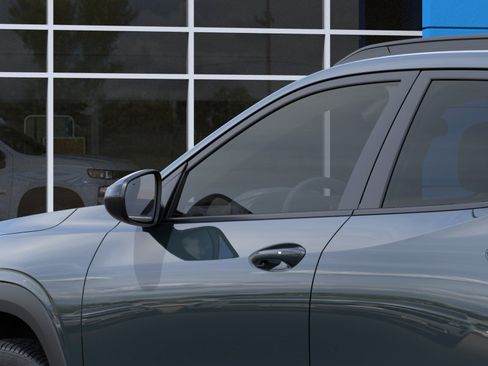 New 2026 Chevrolet Trax LT w/ Driver Confidence Package FWD image 36