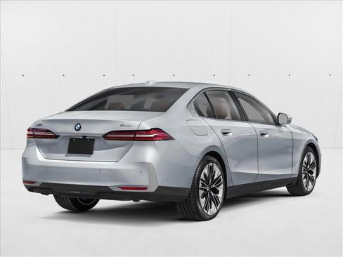 New 2027 BMW 540i xDrive AWD/4WD image 2