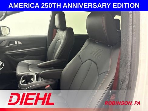 New 2027 Chrysler Pacifica Select FWD image 24