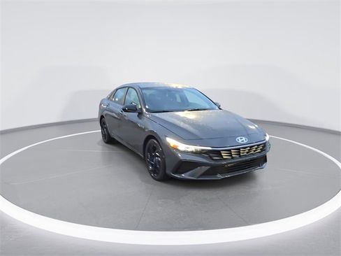 New 2026 Hyundai Elantra Sport image 2