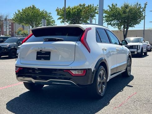 Used 2024 Kia Niro Wind FWD image 7