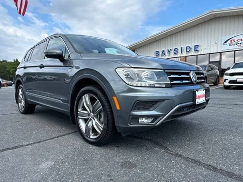 Used 2021 Volkswagen Tiguan SEL AWD/4WD image 2