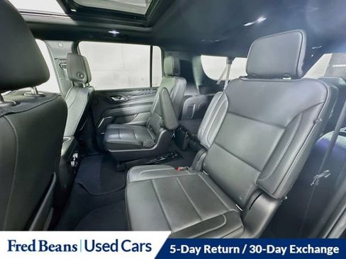 Used 2022 GMC Yukon XL Denali w/ Advanced Technology Package AWD/4WD image 33