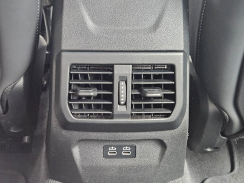 Used 2025 BMW 228i xDrive AWD/4WD image 28