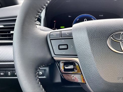 Used 2026 Toyota Camry SE w/ Convenience Package image 23