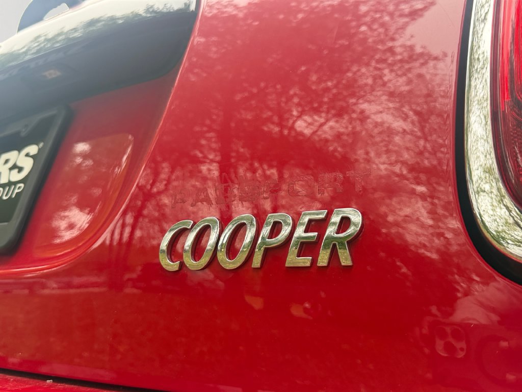 Used 2023 MINI Cooper 2-Door Hardtop FWD image 31