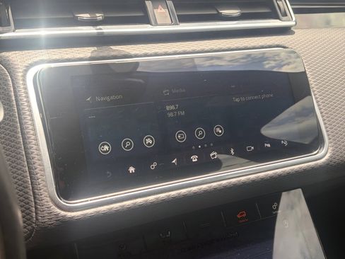 Used 2019 Land Rover Range Rover Velar R-Dynamic SE AWD/4WD image 20