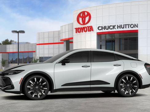 Used 2025 Toyota Crown Platinum image 32