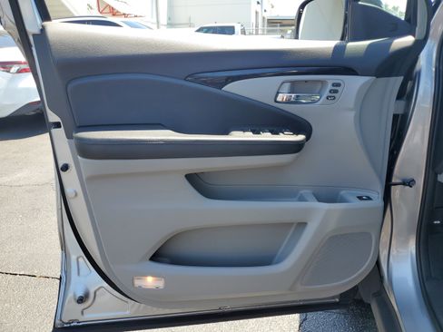 Used 2018 Honda Ridgeline RTL-E image 16