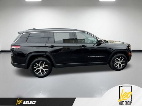 Used 2024 Jeep Grand Cherokee L Limited w/ Luxury Tech Group II AWD/4WD image 11