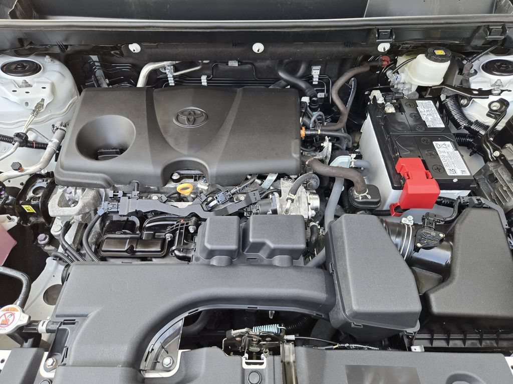 Used 2024 Toyota RAV4 XLE FWD image 24