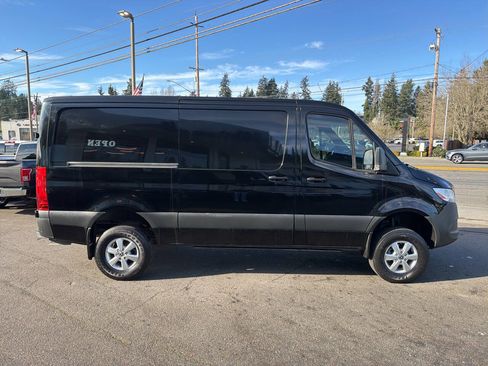 Used 2020 Mercedes-Benz Sprinter 2500 image 9