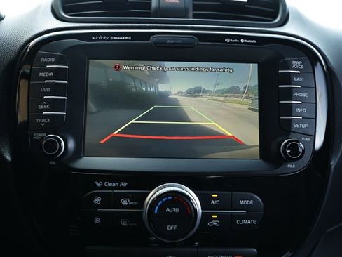 Used 2014 Kia Soul ! w/ Sun & Sound Package FWD image 36