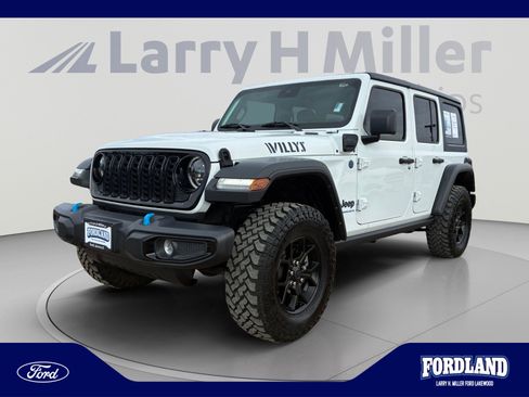 Used 2024 Jeep Wrangler Unlimited AWD/4WD image 1
