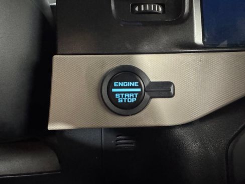 Used 2022 Ford Bronco Wildtrak AWD/4WD image 26
