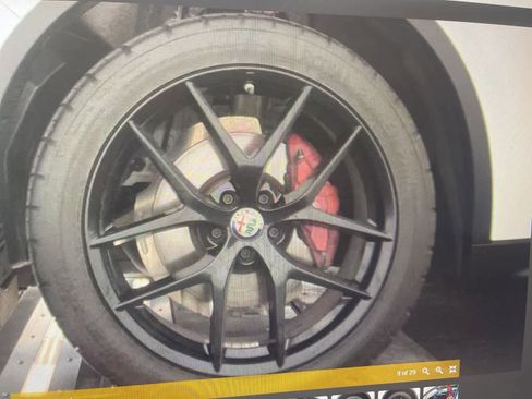 Used 2019 Alfa Romeo Stelvio Ti AWD/4WD image 8
