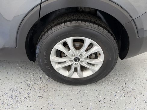 Used 2021 Kia Telluride LX AWD/4WD image 24