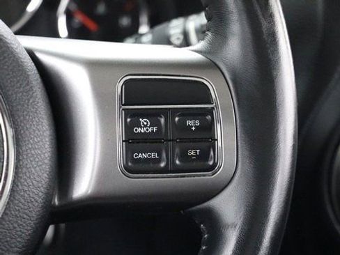 Used 2018 Jeep Wrangler Unlimited Sahara image 19