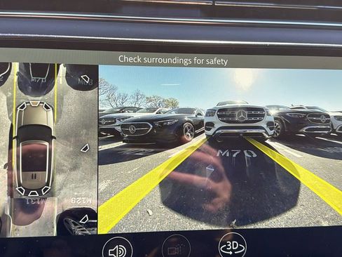 Used 2023 Land Rover Range Rover SE image 30